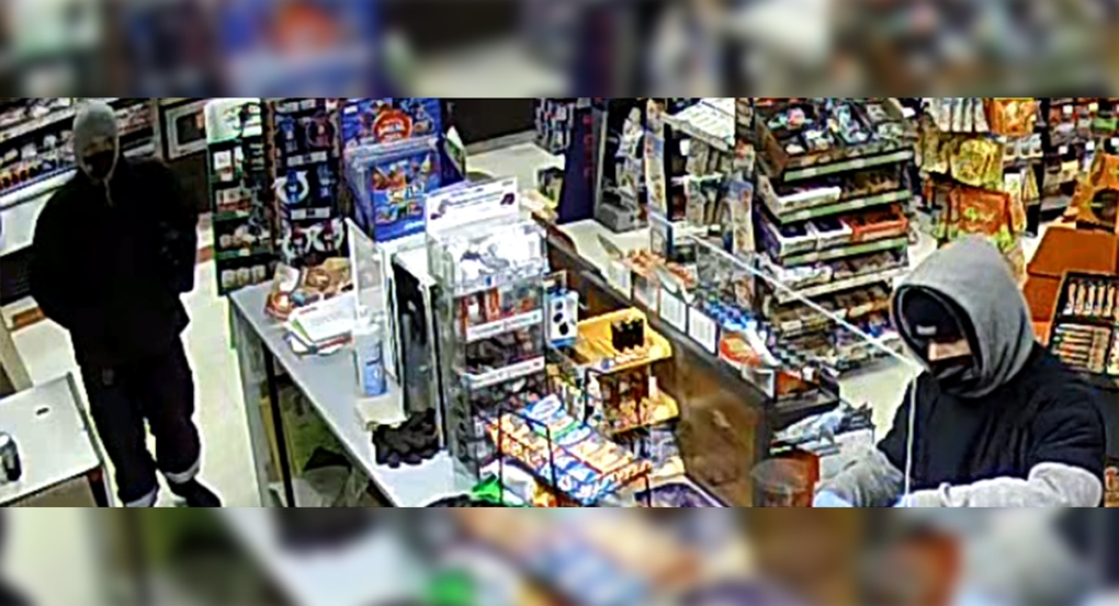 پلیس عکس مظنونان به سرقت از فروشگاه robbery را منتشر کرد