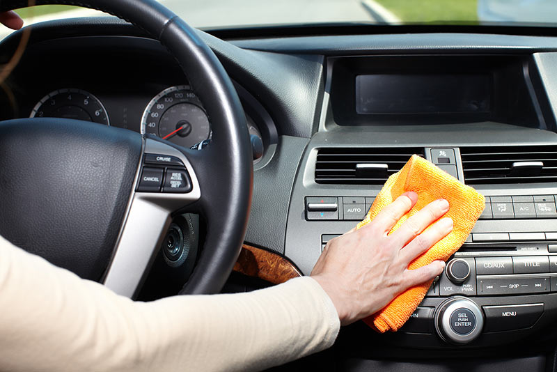 چگونه از شر بوی بد داخل خودرو خلاص شویم؟